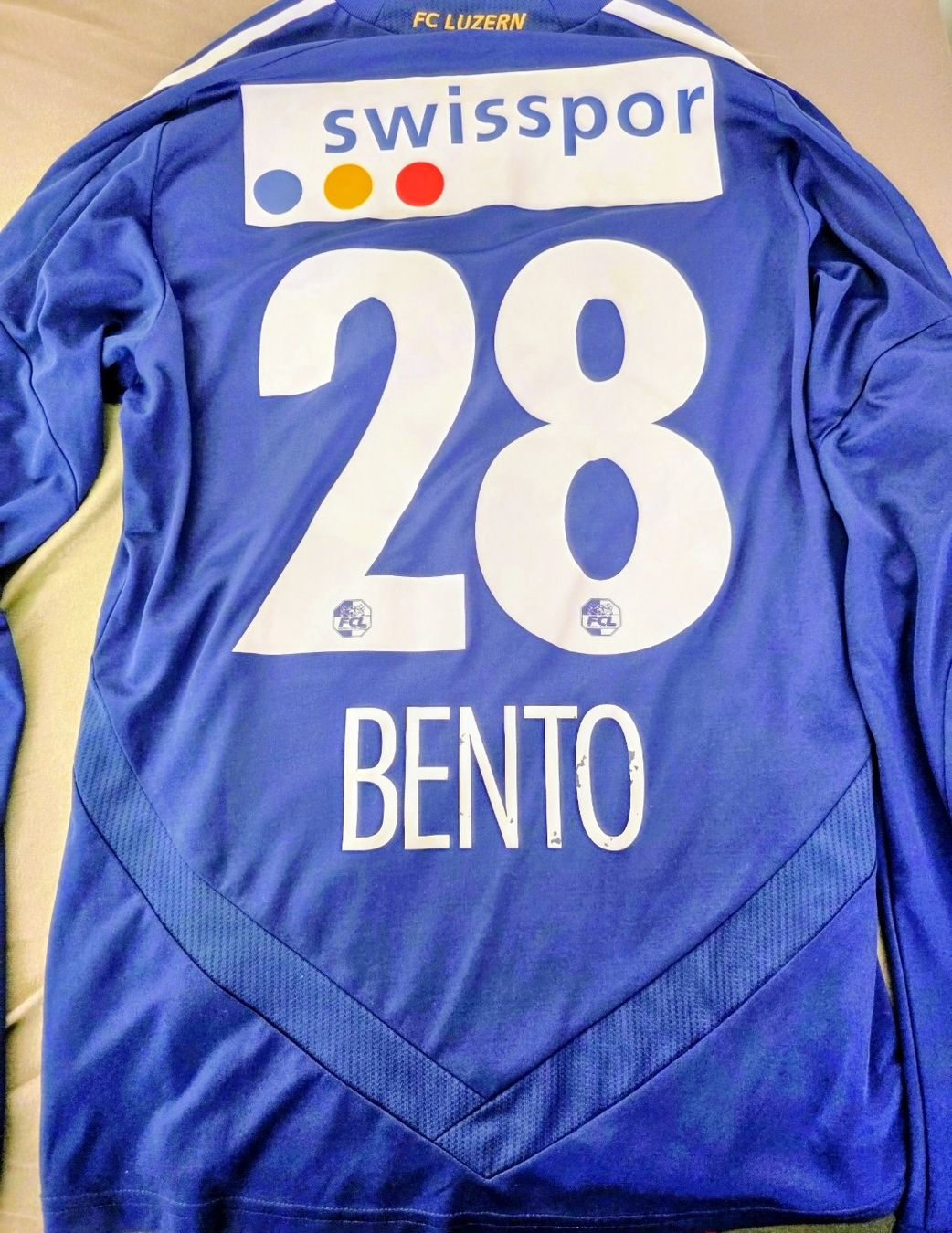 FC Luzern Canottiere & Pantaloni: FC Luzern Matchworn Vintage Trikot – Usato da Dietikon venduto da Saka0 1