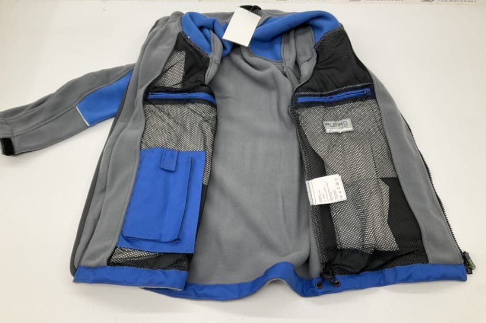 Jacken: Neue Fleecejacke Gr. S – Neu und originalverpackt aus Buchs SG von sem_vd5r 1