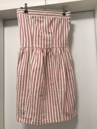 Rosa Weiss gestreiftes Sommerkleid