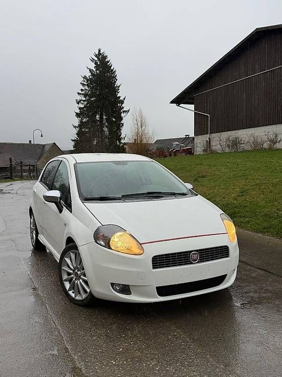 Automobili: Fiat Grande Punto – Usato da Schaffhausen venduto da ste_my8z
