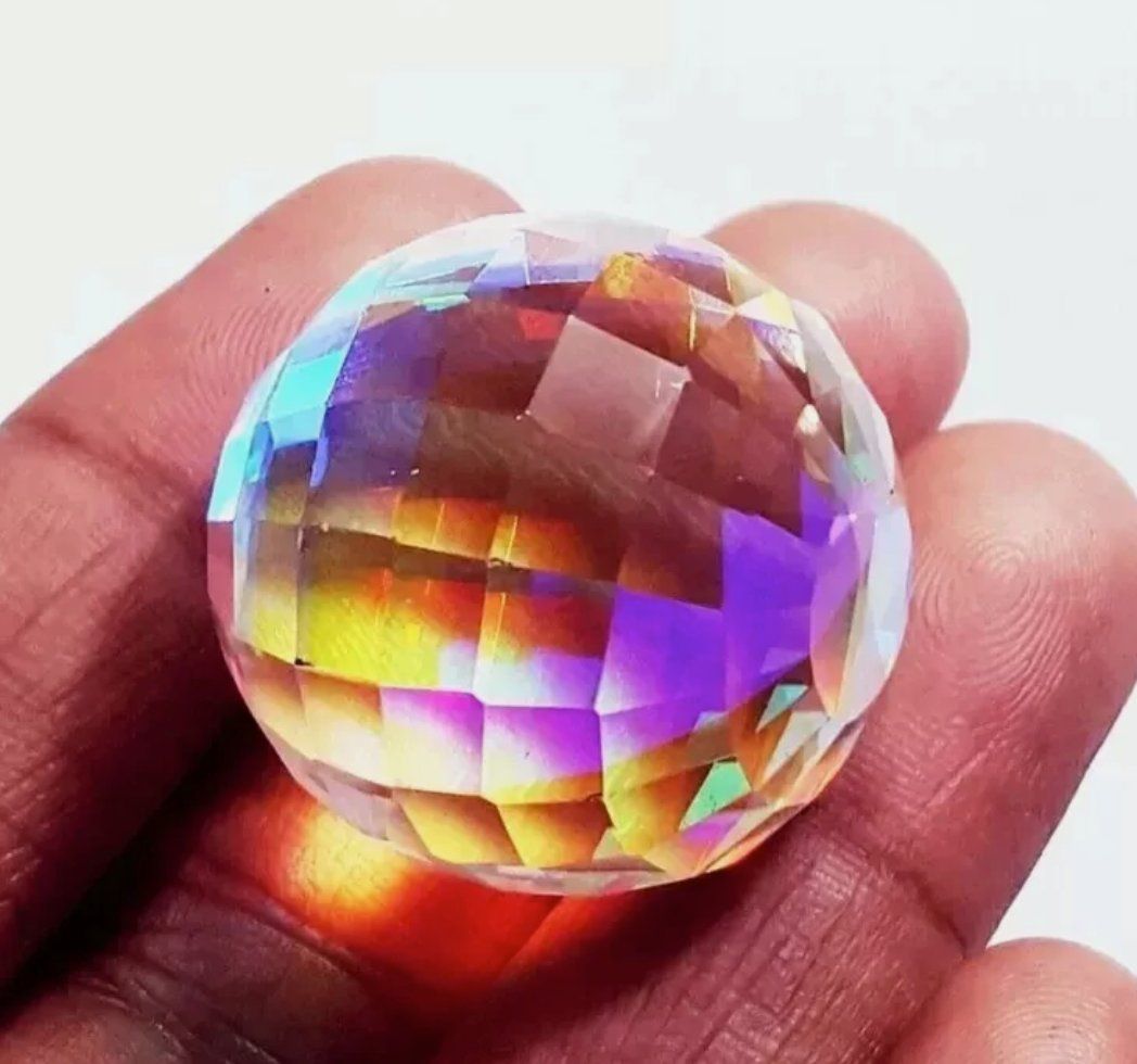 Pietre preziose: Rainbow Mystic 64,5ct Ball Shape Gemstone Certified – Nuovo e nell'imballaggio originale da Genève venduto da AWWA 2