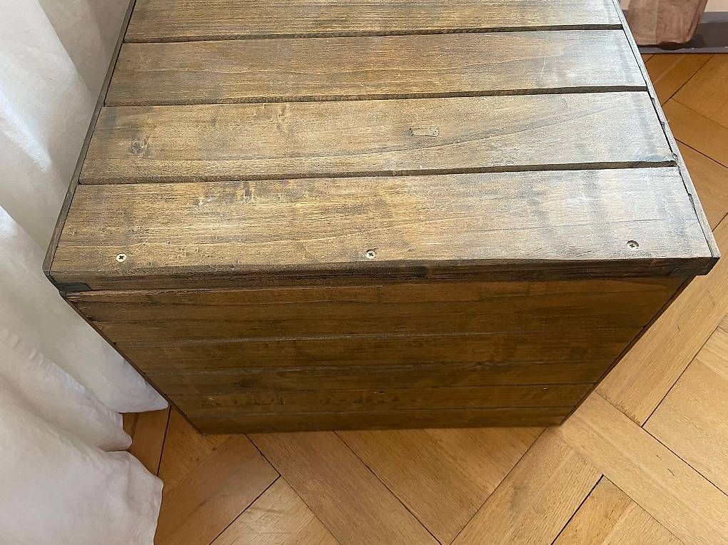 Tavoli: Kubusförmiger Beistell Tisch – Usato da Zürich venduto da Savatii 2