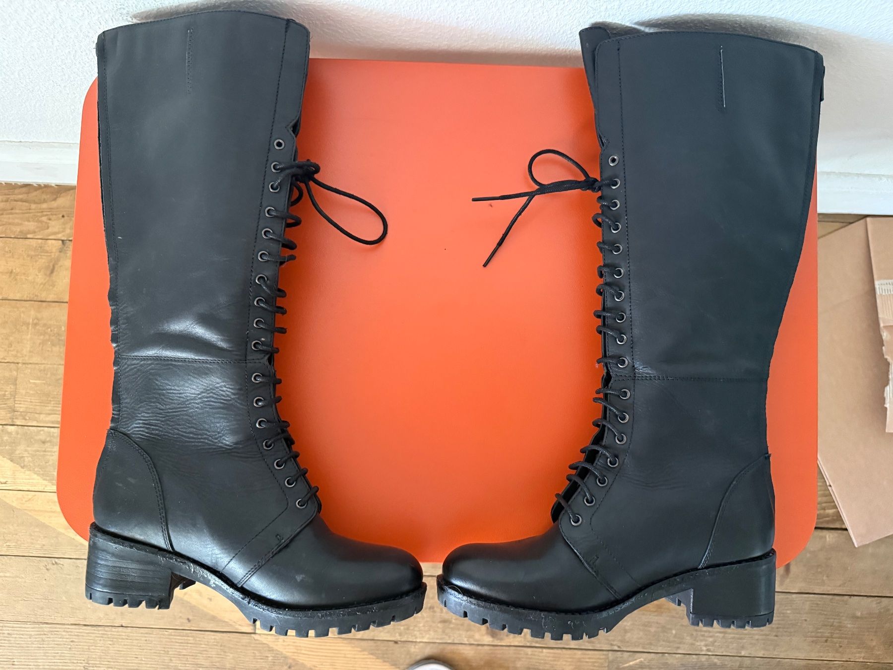 Manor Chaussures femmes: Botte en cuire – Neuf (Voir description) à Lausanne par Ruche_ 5