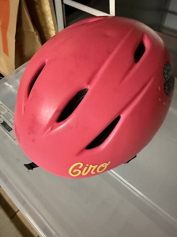 Caschi: Skihelm von Giro – Usato da Surcuolm venduto da Sabhoes