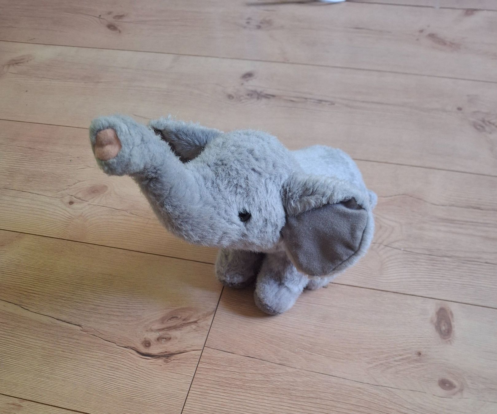 Spielzeuge: Kuscheltier / Plüschtier Elefant – Gebraucht aus Wabern von flicaofking 1