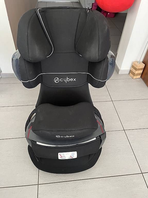 Seggiolini per auto: Kindersitz Cybex Pallas 2-fix – Usato da Lenzerheide/Lai venduto da soeri73