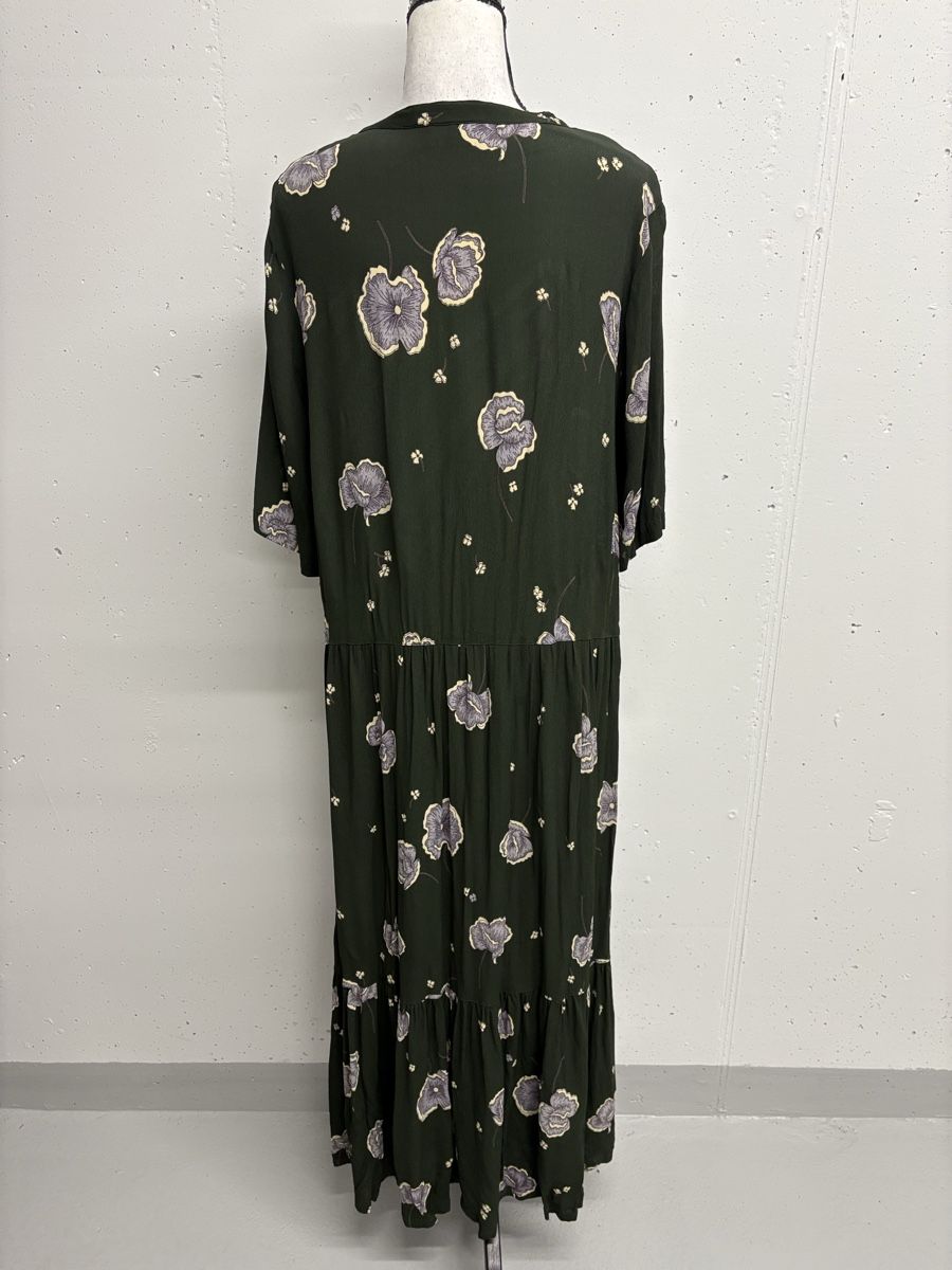 Kleider: Minimum Kleid grün gemustert Gr. 40 Viskose Maxikleid – Neu (gemäss Beschreibung) aus Regensdorf von secondchancefashion 4