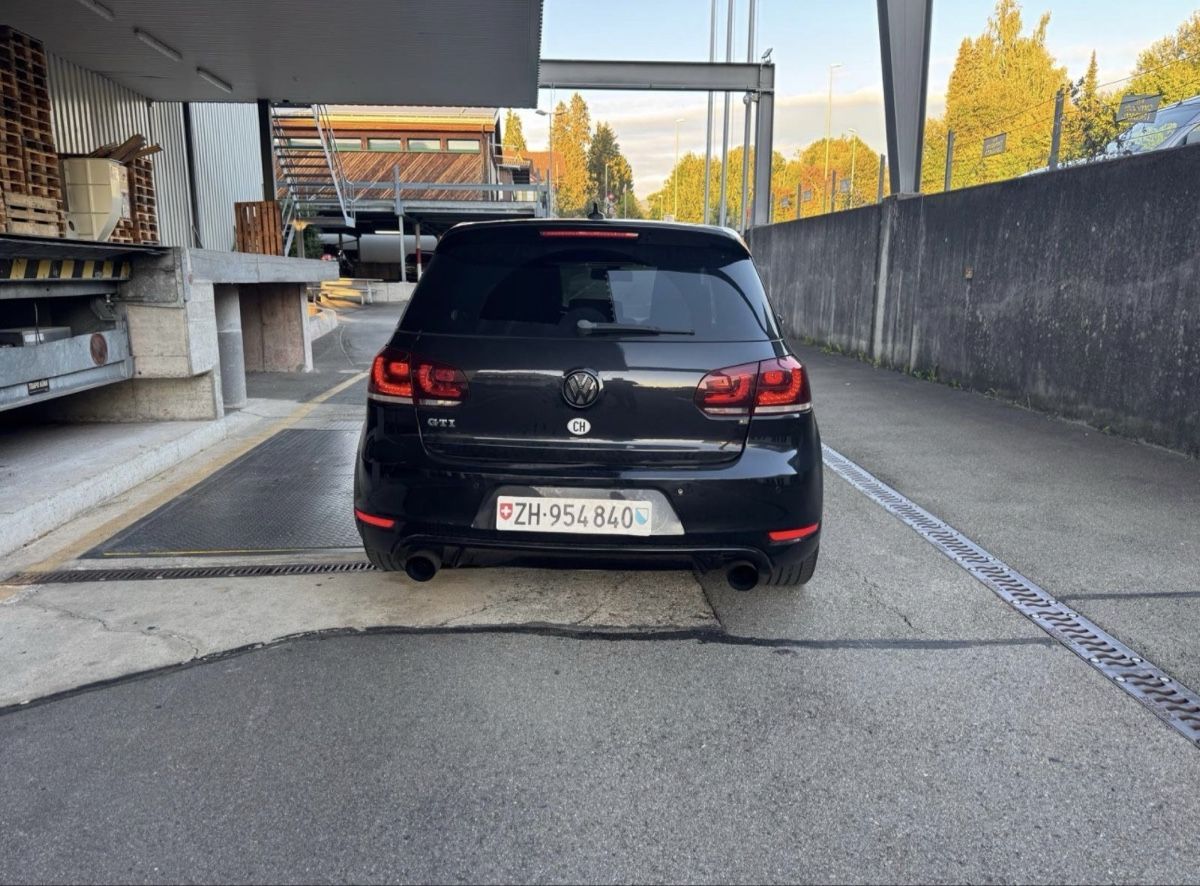 VW Automobili: VW Golf 6 GTI Edition 35 – Usato da Rüti ZH venduto da Silas17 4
