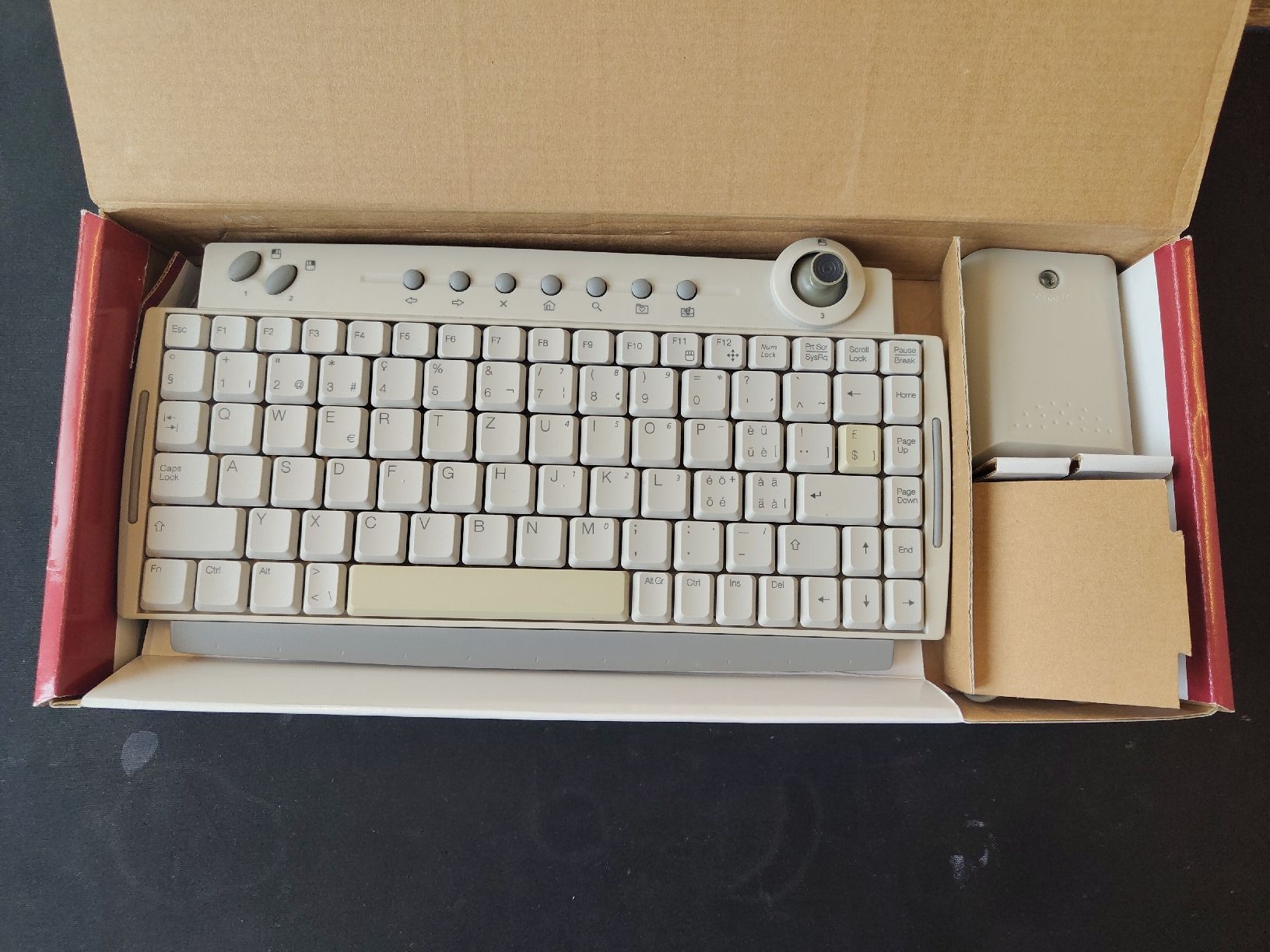 Tastiere: Vintage wireless keyboard BTC 9116URF – Usato da Vevey venduto da TAP