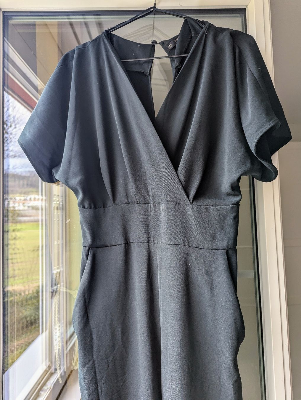 Zara Jumpsuits: Elegant Zara Black Jumpsuit S – Neu (gemäss Beschreibung) aus Schlieren von maseam 1