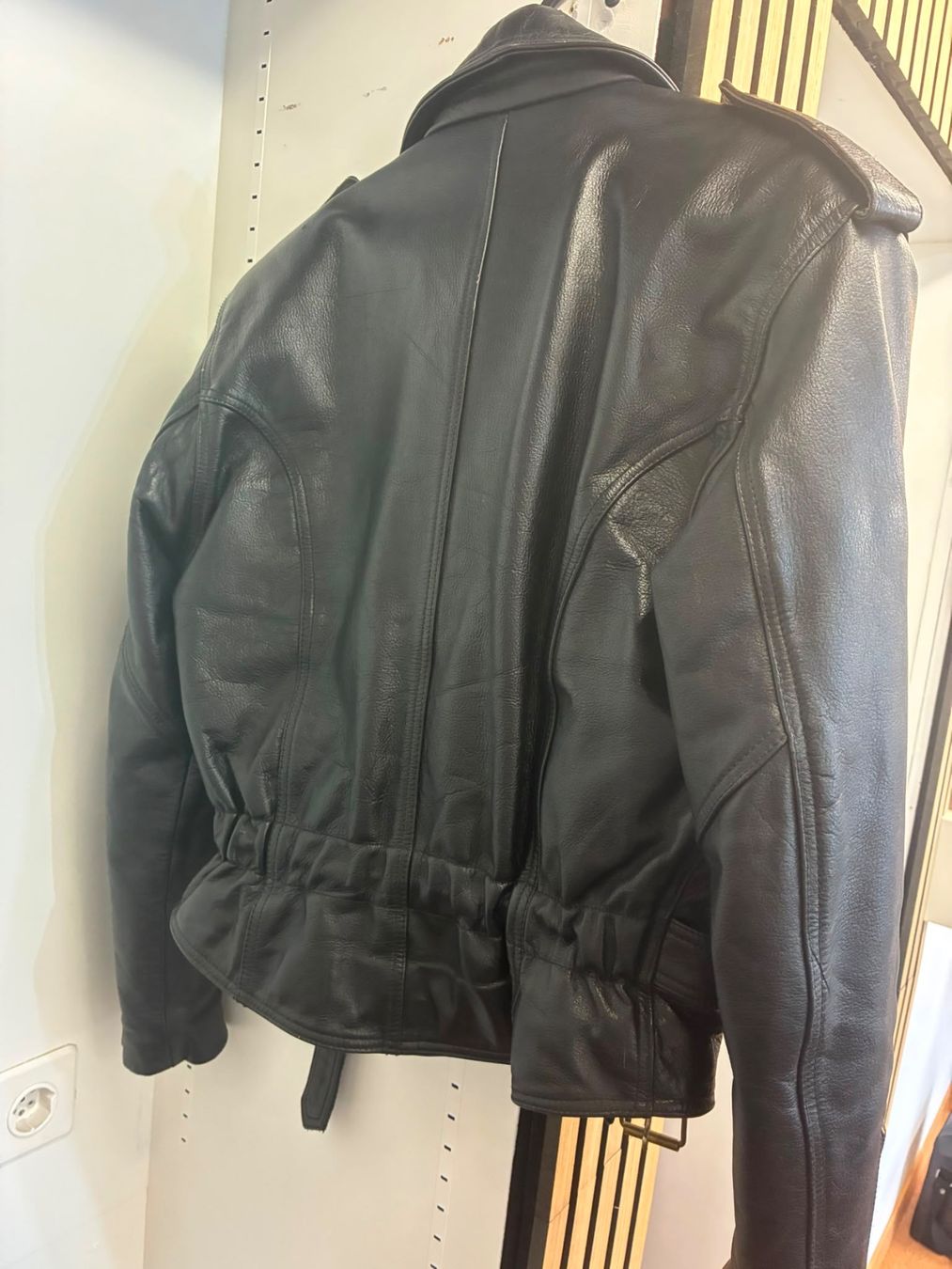 Vestes: Motorad Lederjacke – D'occasion à Füllinsdorf par Rollex 1