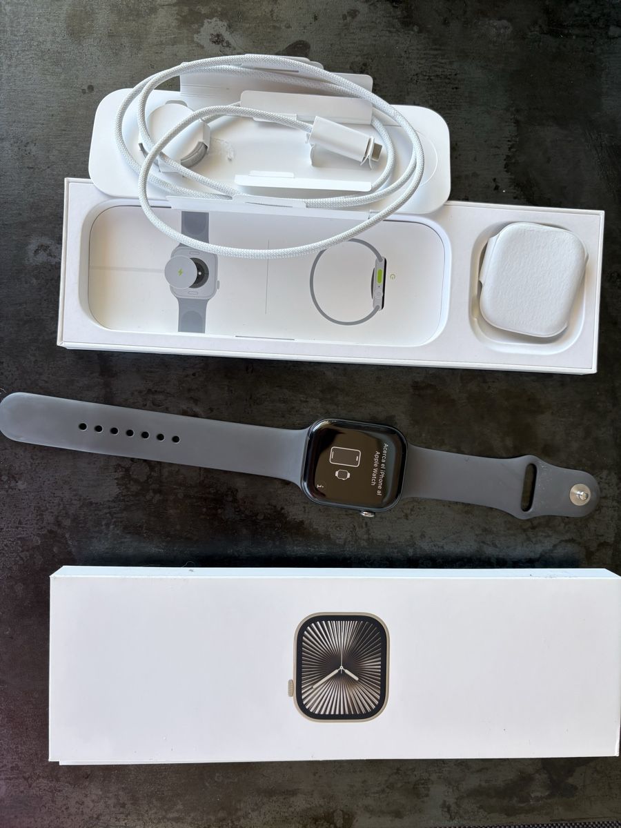 Apple Smartwatch: Apple Watch Series 10 Natural Titanium – Gebraucht aus Basel von thertfu 8