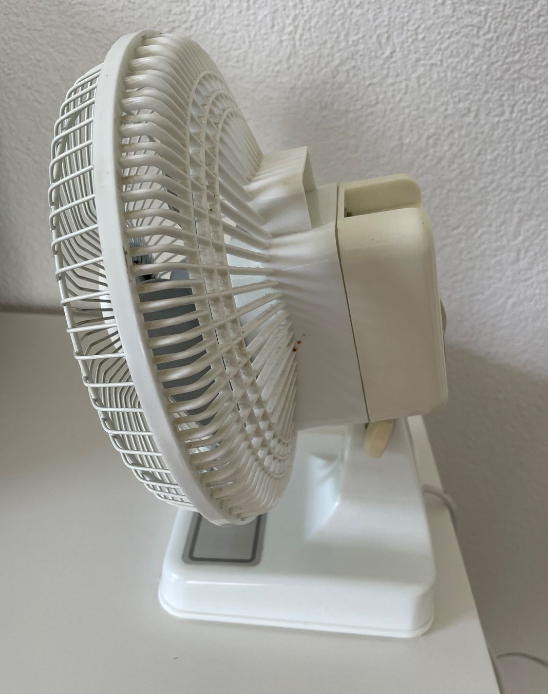 Ventilatori: Tisch - Ventilator weiss, 2 Stufen – Usato da Gümligen venduto da soleil149 3