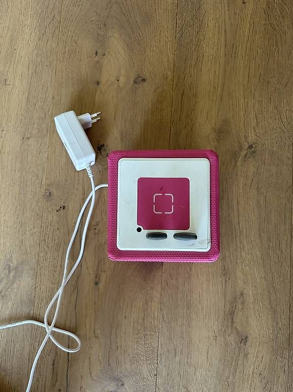Spielzeuge: Toniebox pink inkl. Ladekabel – Gebraucht aus Jona von san_f22r 2