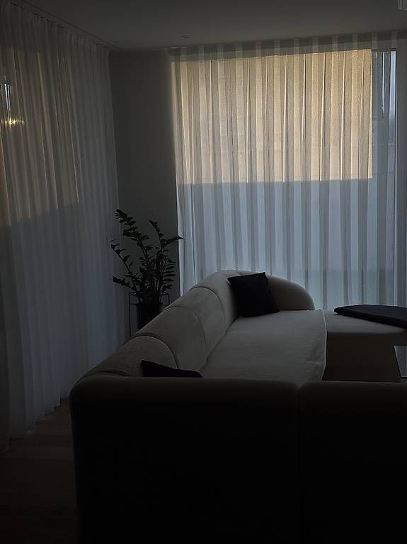 Sofas: Modularsofa Miley 6/7-Sitzer  Samt Beige  – Gebraucht aus Neukirch (Egnach) von ble_rsv6