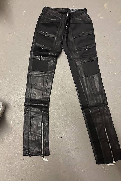 Pantaloni: Neue Lederhose – Nuovo e nell'imballaggio originale da Möriken AG venduto da Marisa043