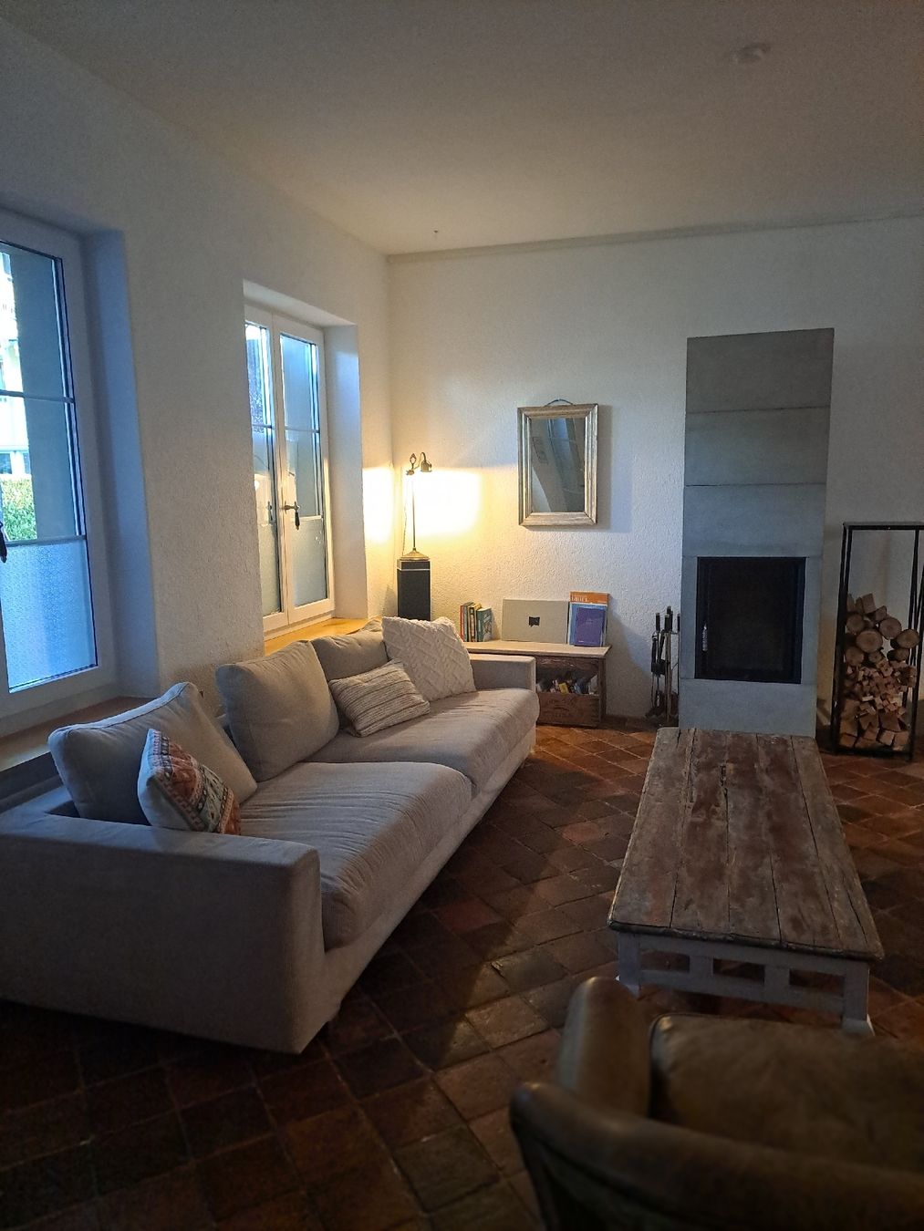 Sofas: Sofa in beigem Cord – Gebraucht aus Hombrechtikon von Brunnengass 1