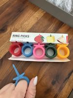 Ring picks (fruit, cheese)