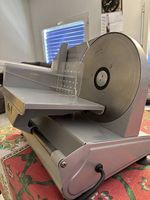 Affettatrice. 200 domestica 