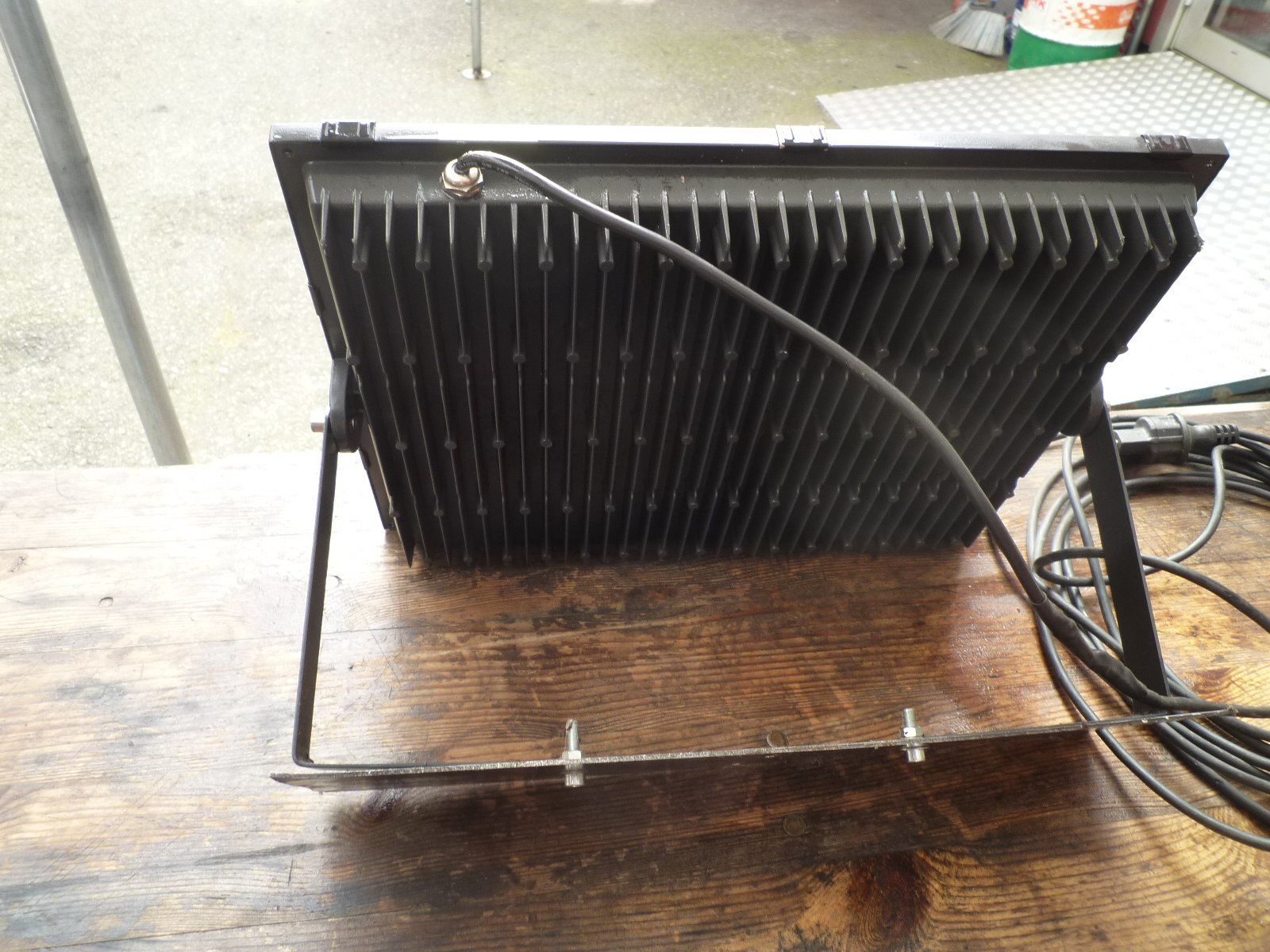 Fari: LED Scheinwerfer 42cm x 32 cm / 300W – Usato da Sissach venduto da Gruetter-Moto-Center 1