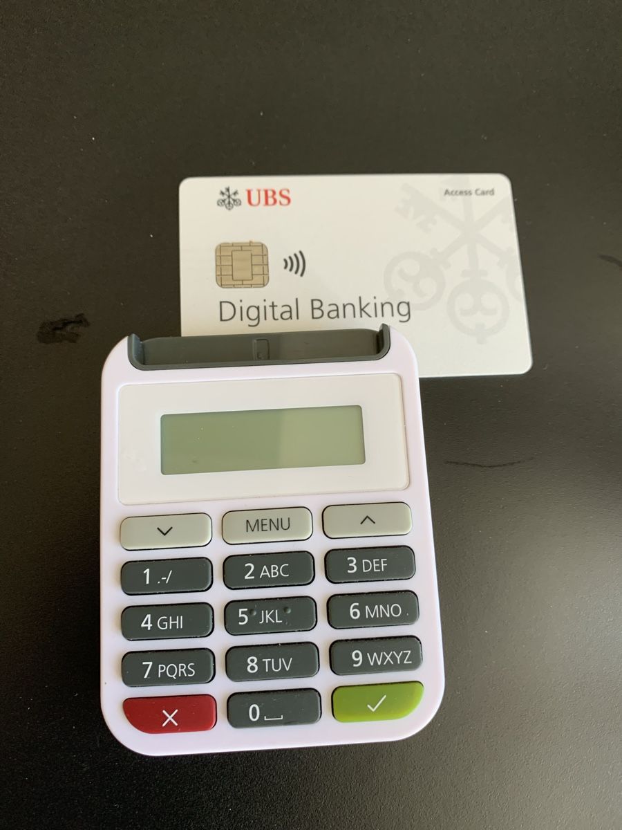 Lettori di schede: UBS Digital Banking Kartenleser weiss – Nuovo (secondo la descrizione) da Erlenbach ZH venduto da Ritschly