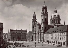 München, Odeonsplatz, Oldtimer, um 1940-45