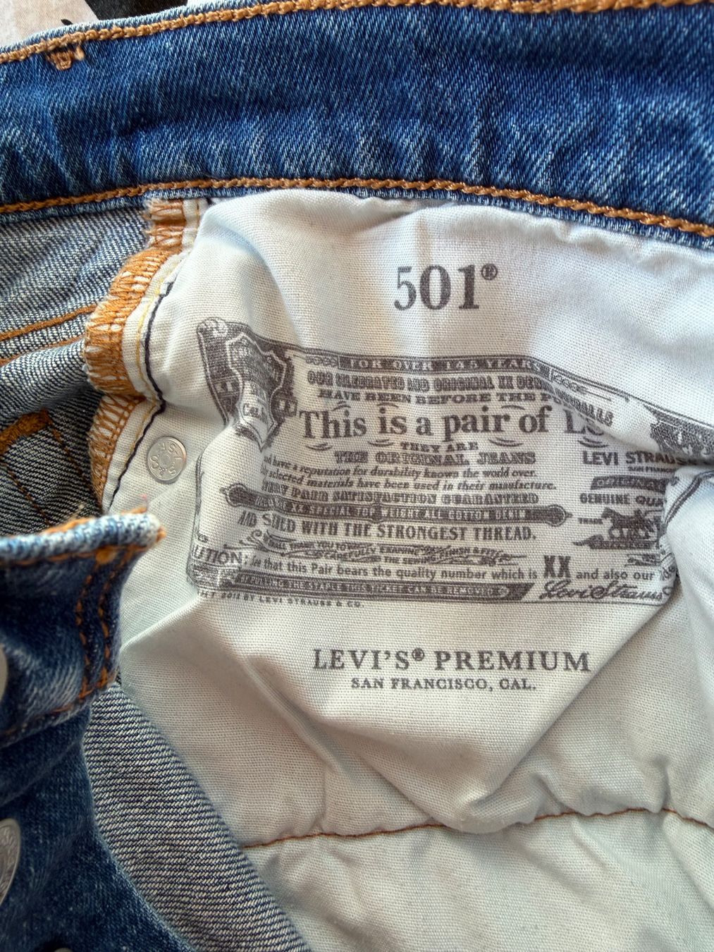 Levi's Jeans: Levi's 501 Jeans – Gebraucht aus Grandvaux von b_lucia_s 2
