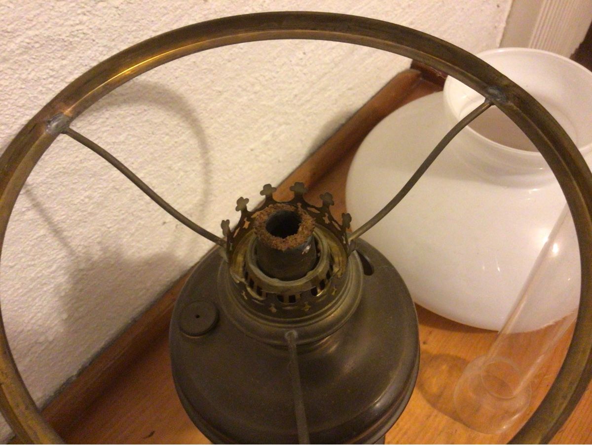 Lampade: Antike Petroleumlampe – Usato da Zürich venduto da cmyk70 3