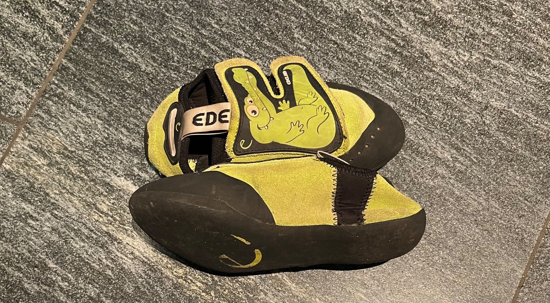 Edelrid Scarpe per ragazzi: Kletterschuhe Kinder Gr. 33-34 – Usato da Affoltern am Albis venduto da corkel 2