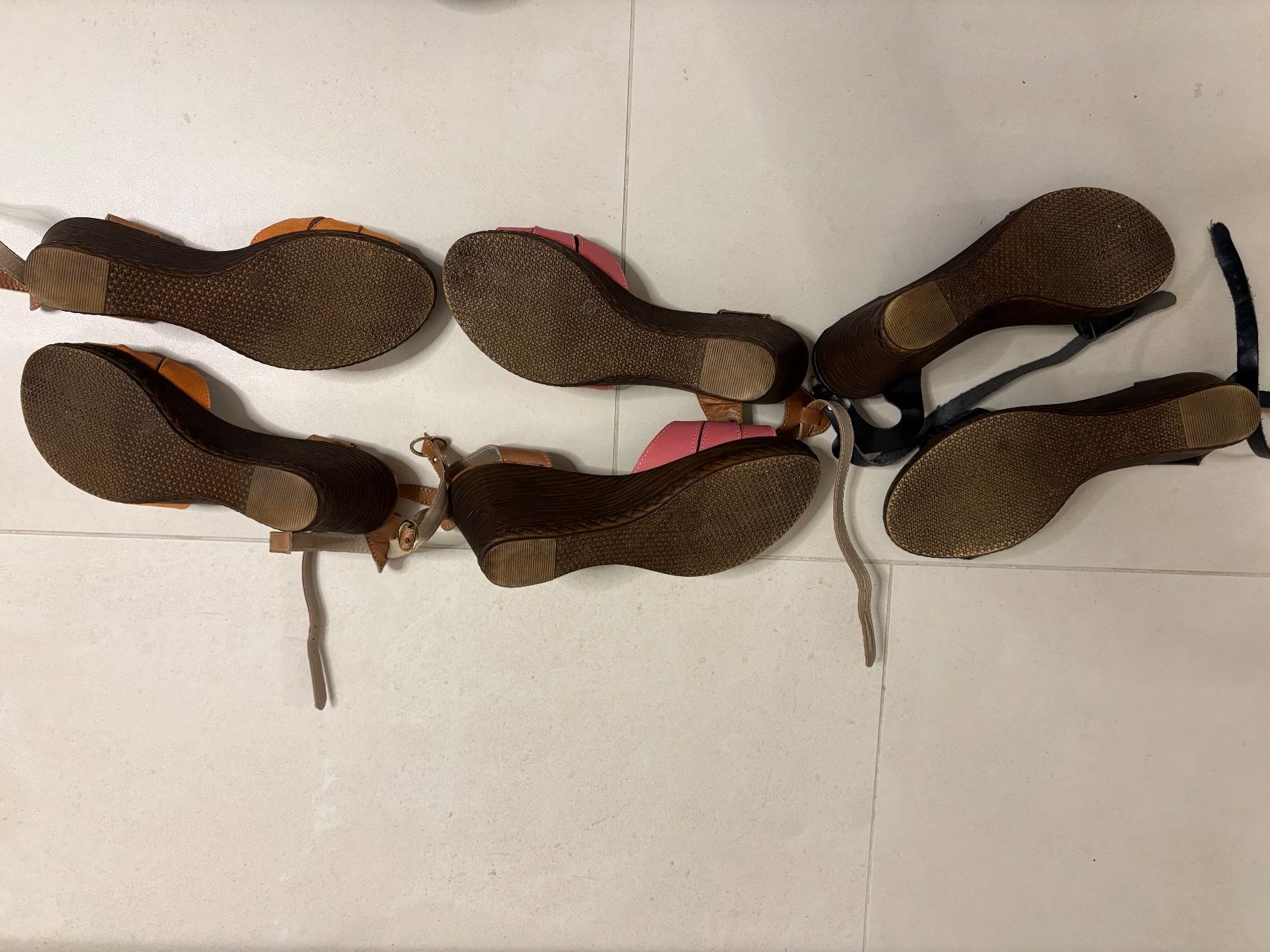 Scarpe da donna: Sandalen – Usato da Posat venduto da Syrenaica01 2