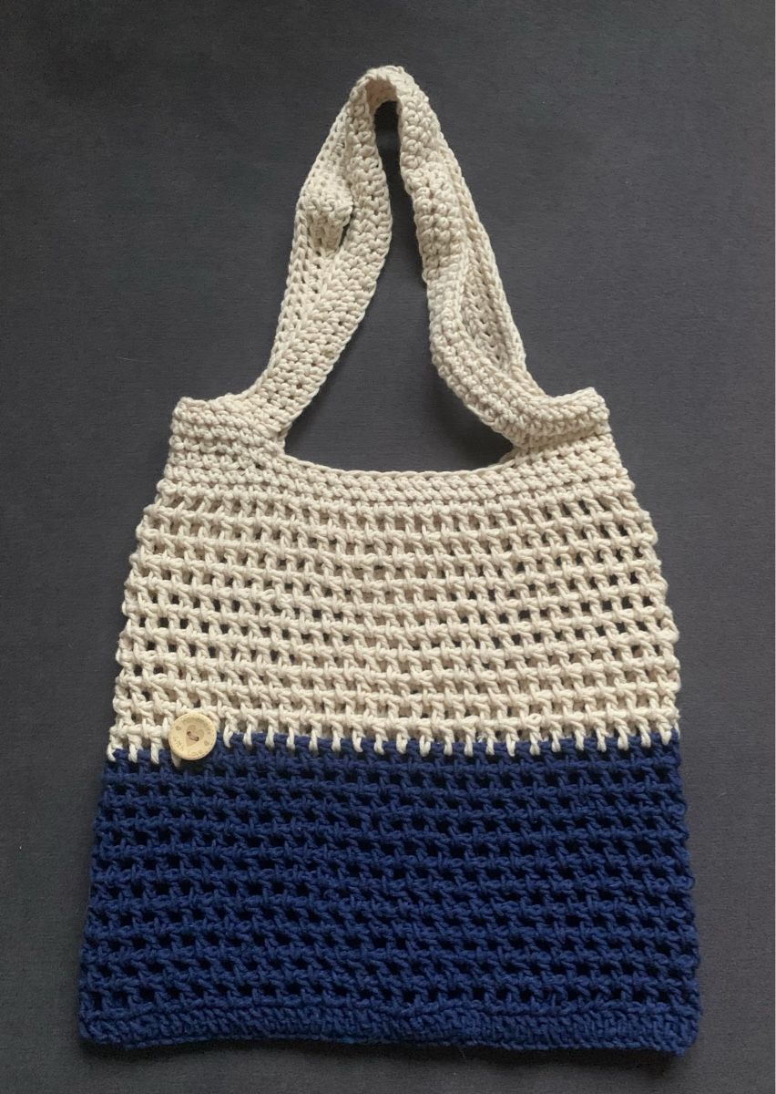 Borse: Handmade Crochet Bag - Stylish Summer Tote with Button – Nuovo (secondo la descrizione) da Mollis venduto da ole_xhk5