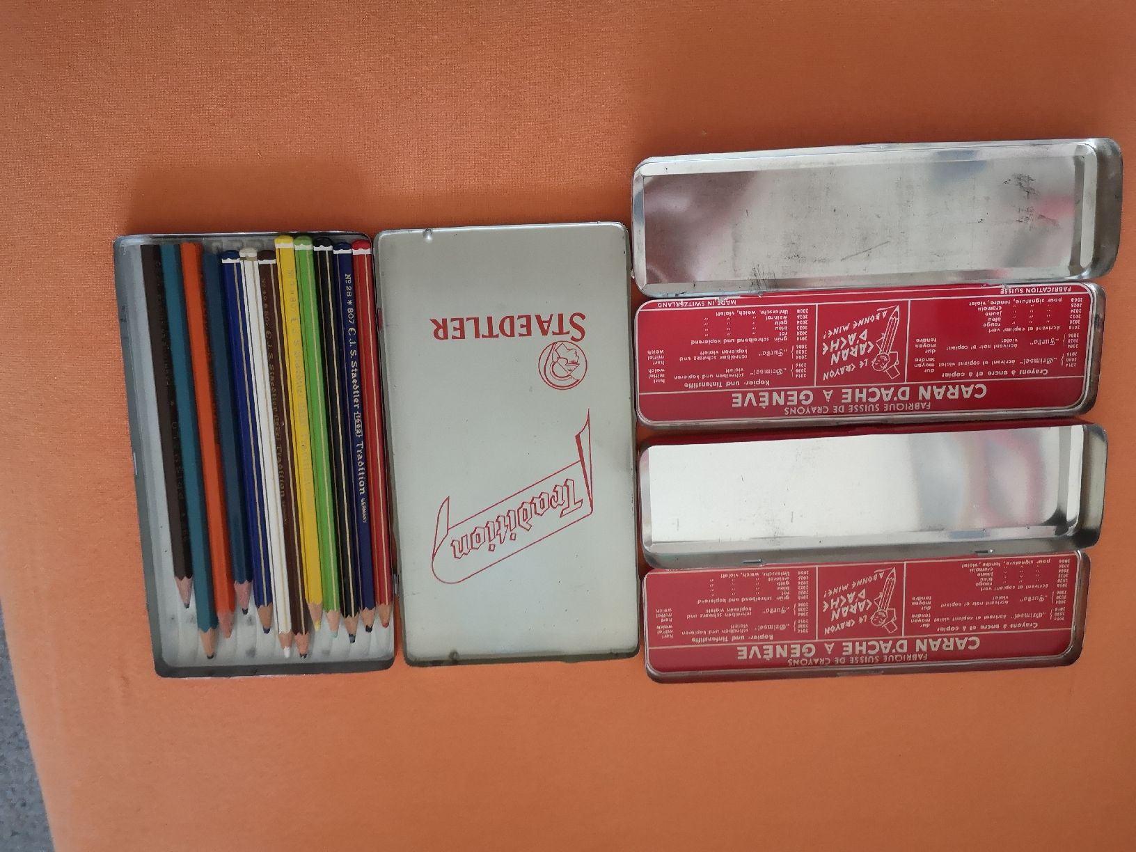 Caran D'Ache Penna & Evidenziatori: FARBEN SCHACHTELN LOT – Usato da MUEHLEBERG venduto da Cocolinette