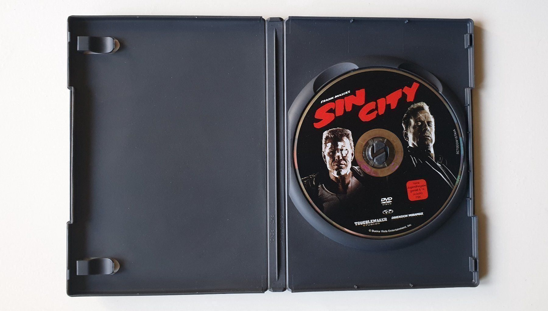 Tutti i DVDs: DVD Sin City – Usato da Spiez venduto da Spacelightning 2