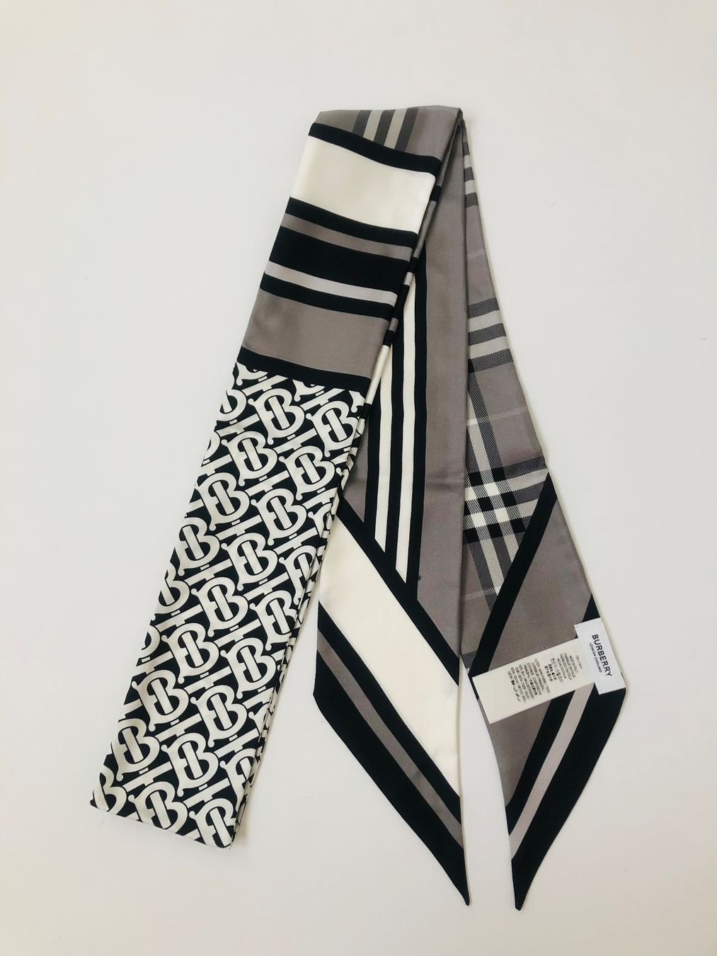 Burberry Foulard & Sciarpe: Burberry scarf – Nuovo (secondo la descrizione) da Pregassona venduto da Reluxuryspace 4