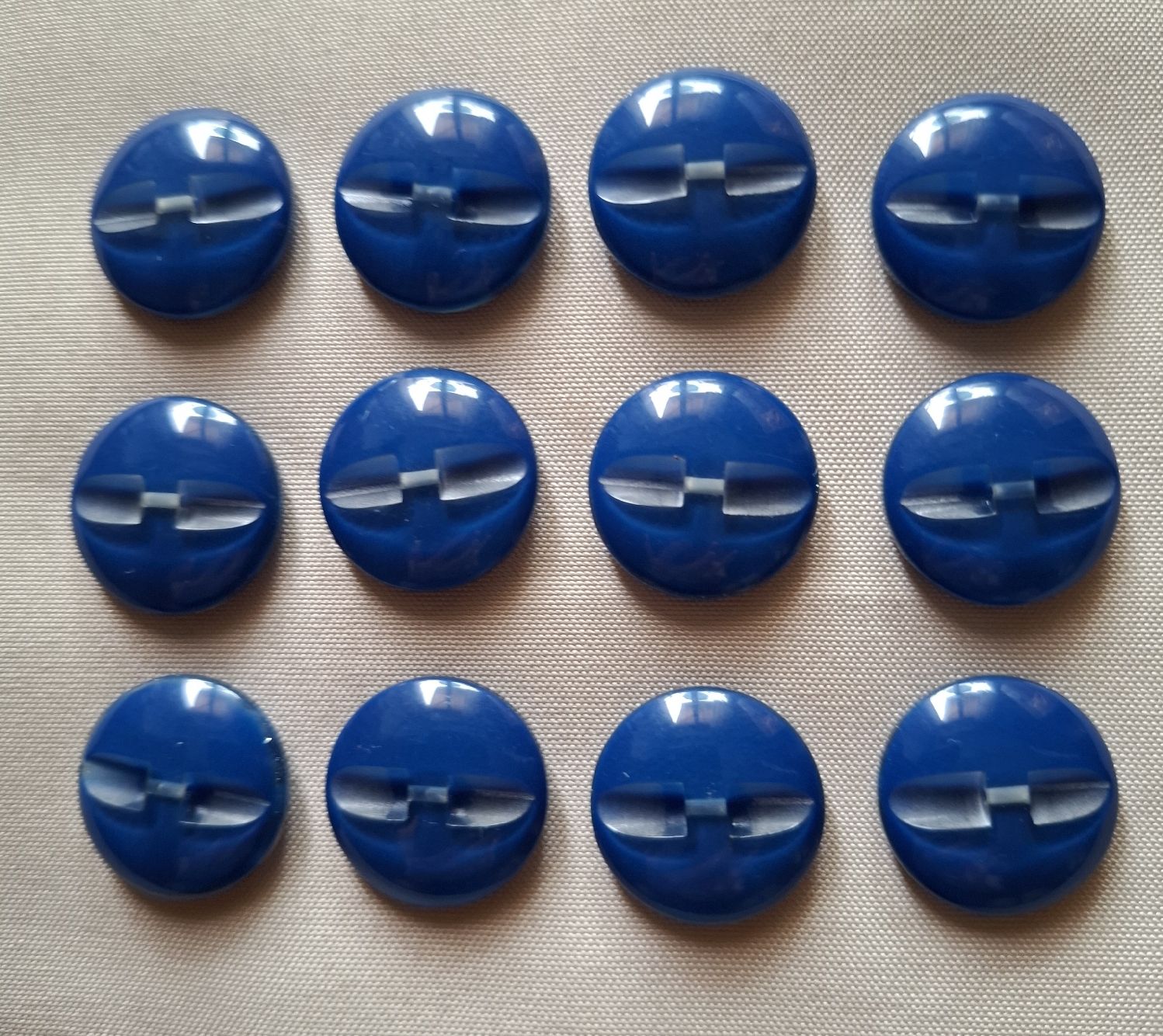 Boutons: 12 Knöpfe blau mit Glitzer, 22 mm. – D'occasion à Dietikon par Hirschkopf 4