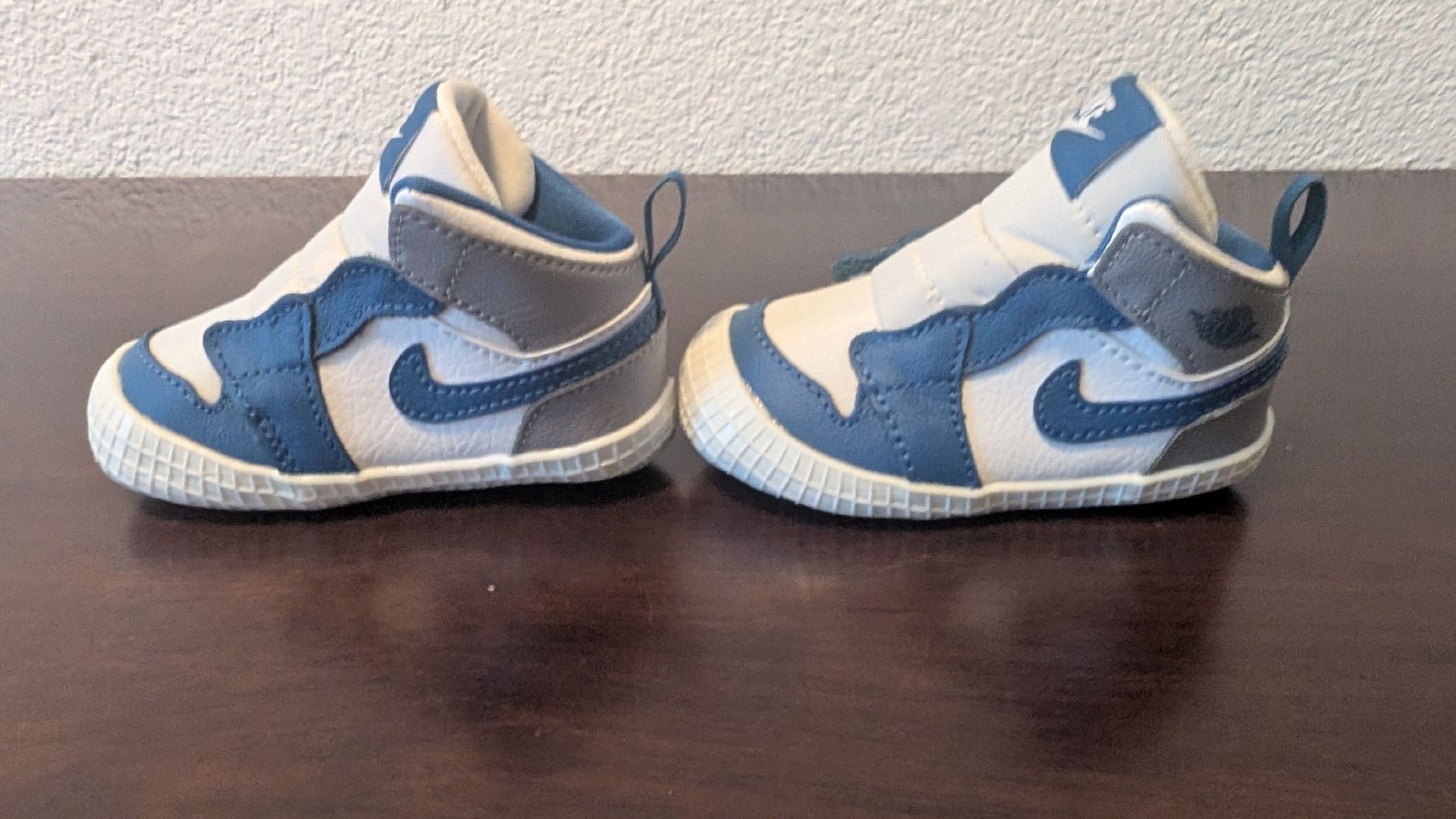 Nike Schuhe für Jungen: Nike Babyschuhe Grösse 19.5 neuwertig – Neu (gemäss Beschreibung) aus Rorschach von Obi-Wan85 1