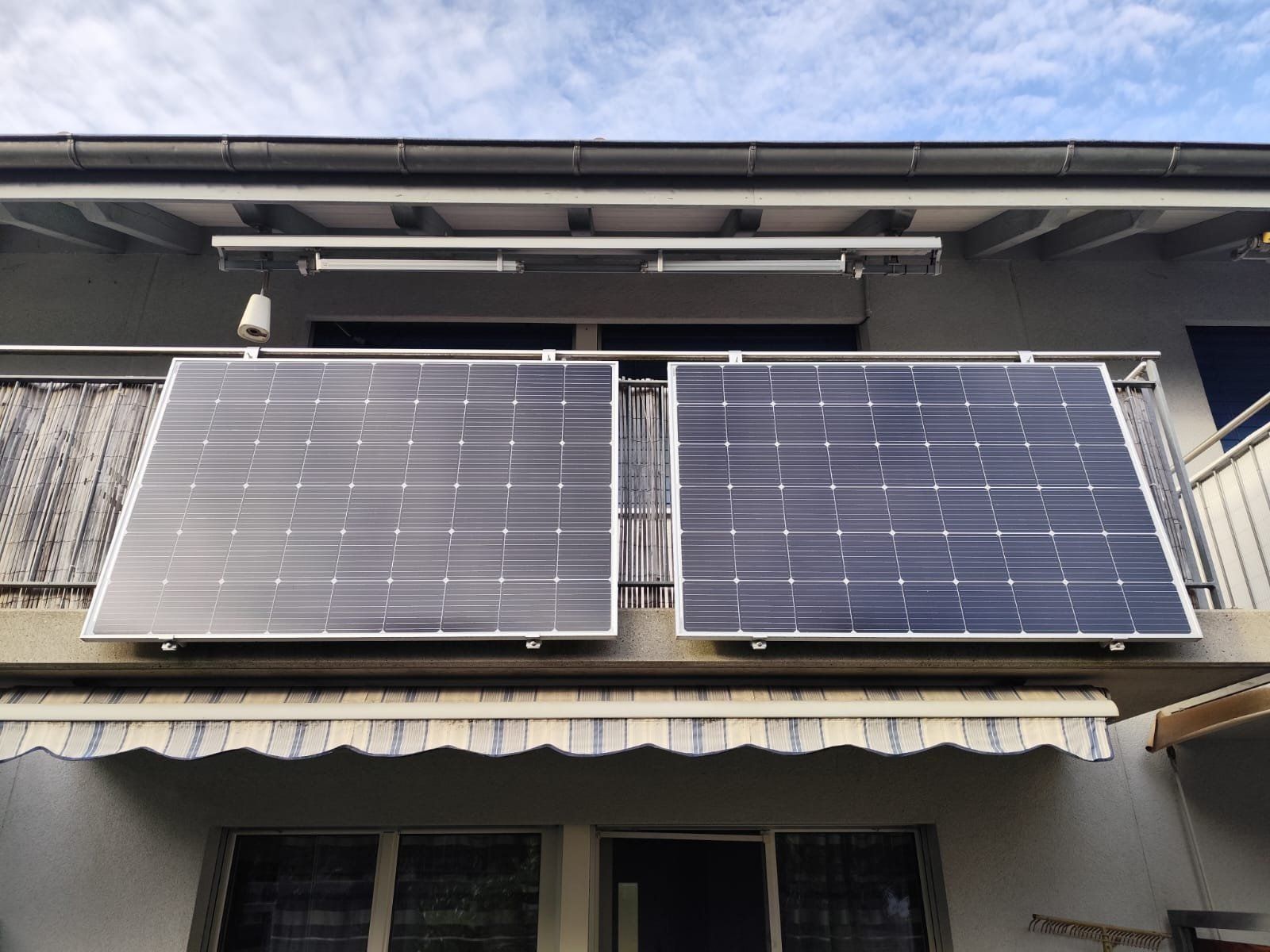Dispositivi a energia solare: Solaranlage – Nuovo (secondo la descrizione) da Sissach venduto da Remanka