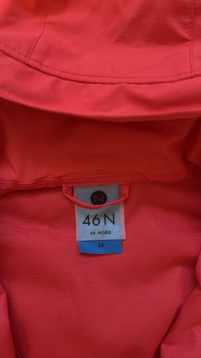 46 Nord Giacche: Regenjacke – Usato da Langenthal venduto da Yana.Chaika 2