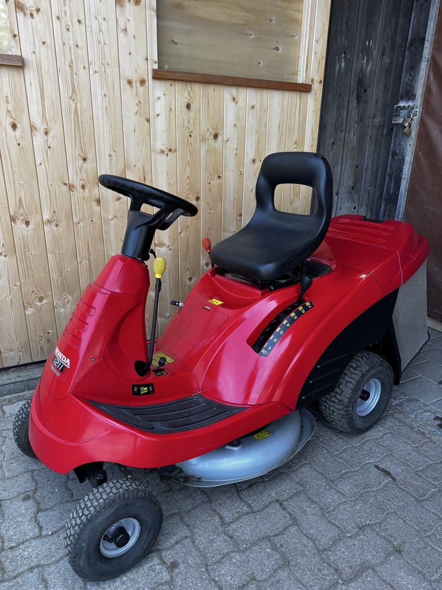 Honda Rasenmäher: Rasentraktor Honda  – Gebraucht aus Niederuzwil von Michael1990_