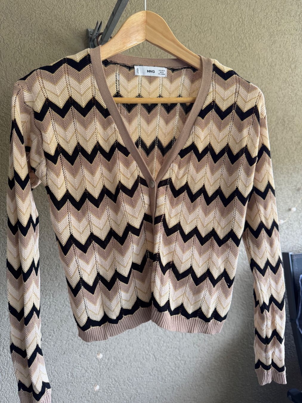 Mango Jacken: Mango Strickjacke Gr. M – Gebraucht aus Thun von Iriska77