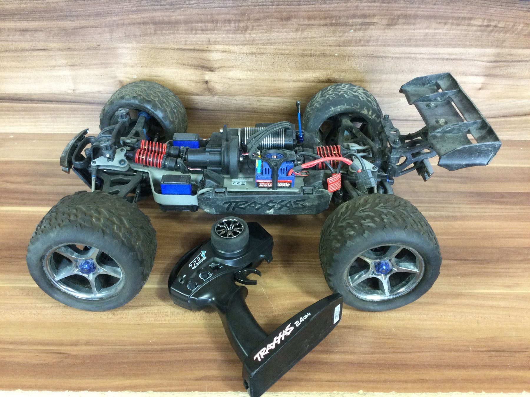Traxxas RC Kits de montage: Gebrauchter Traxxas Model weiss ich nicht – D'occasion à Wangen SZ par kuriosum12