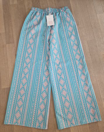 Weite leichte Sommerhose, Muster türkis/rosè, Gr. M, NEU!