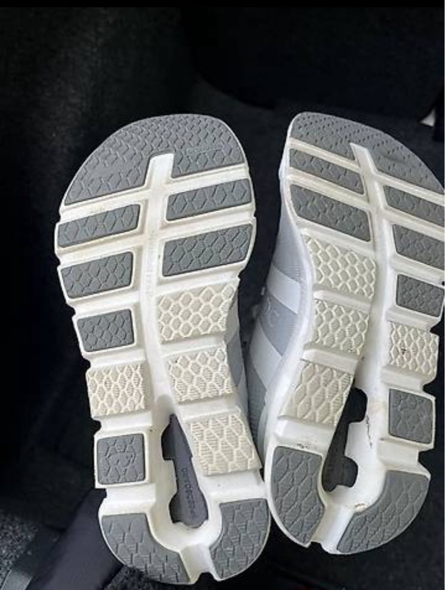 On Scarpe da donna: Cloudrunner von ON für Damen – Usato da Buttisholz venduto da Katja_H 2