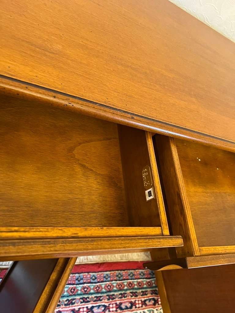 Cassettiere: Selva Kommode Sideboard Nussbaum Anrichte Biedermeier – Usato da Gemünden venduto da GEUENWALD 4