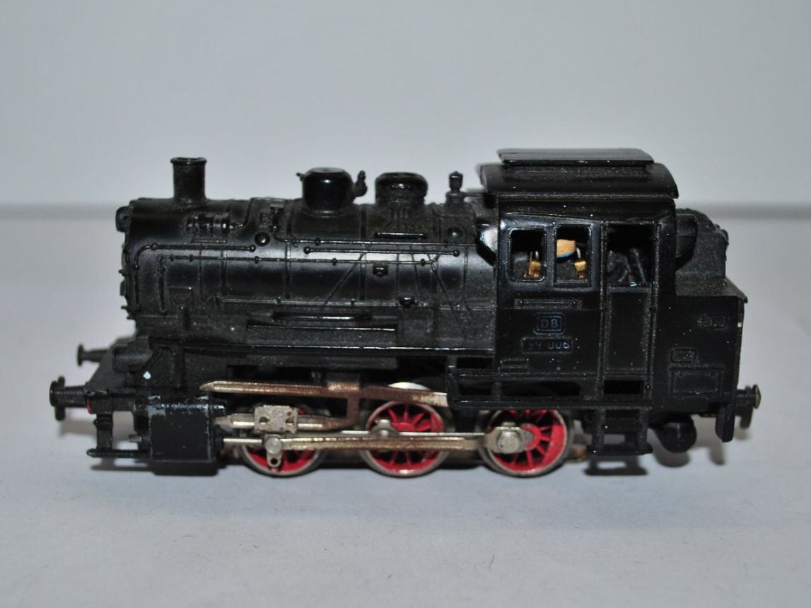 Märklin Modelleisenbahnen: Märklin Dampflok DB (ABU038) – Gebraucht aus Aarwangen von Bahnsupport 1