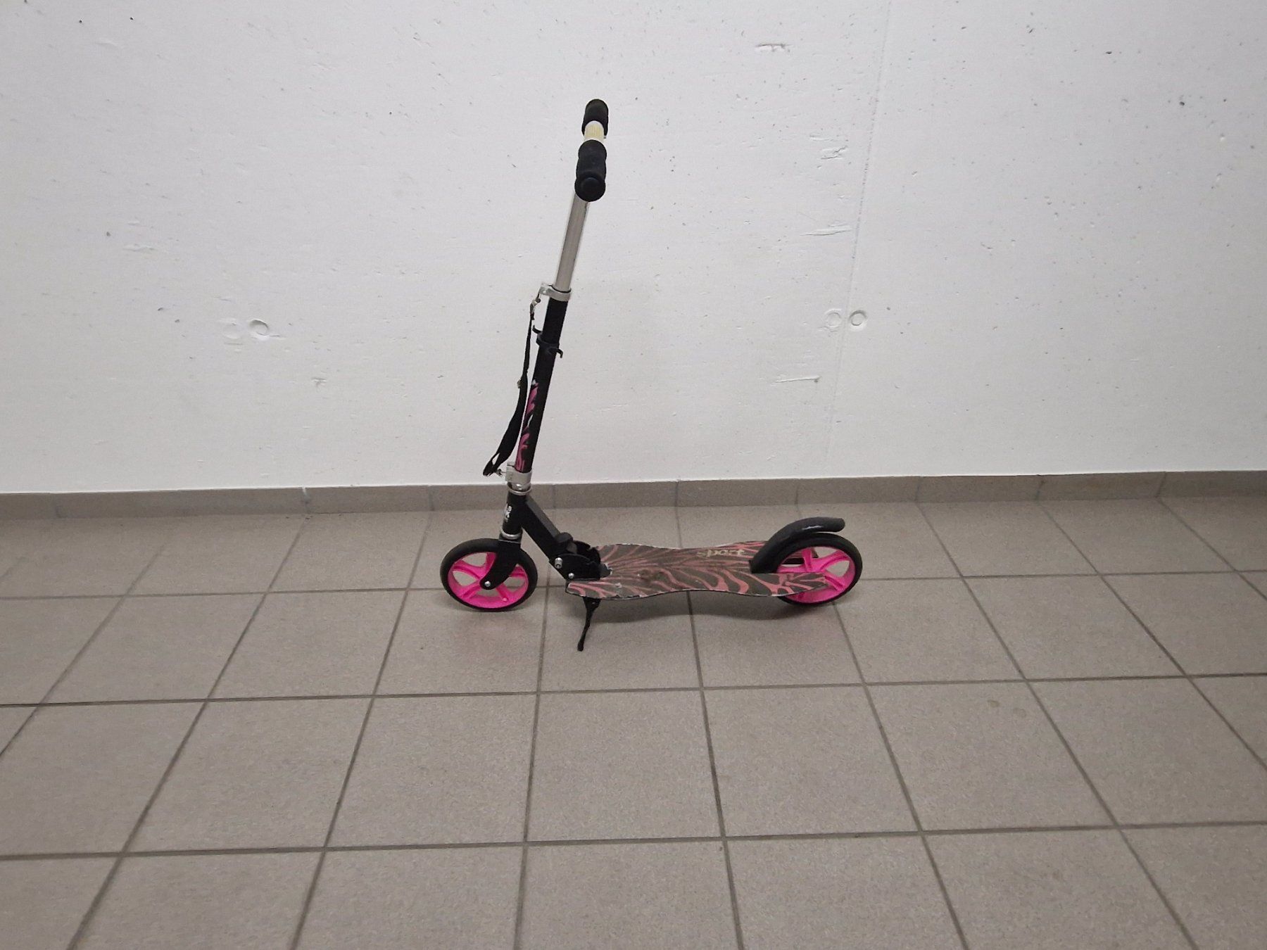 Kickboard: Kinder Trottinett / Scooter – Usato da Winkel venduto da Moizi