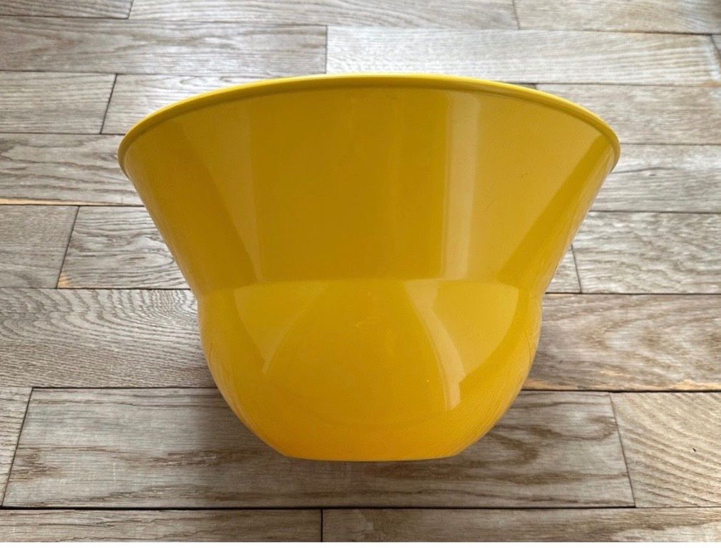 Bodum Ciotole: Vintage Bodumschüssel mit Tablett, Eidottergelb – Usato da Luzern venduto da Mamutpe 4