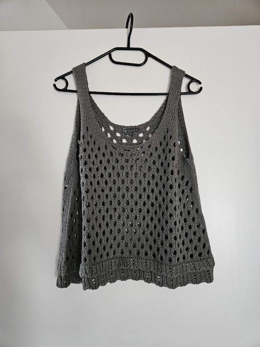 Top: Top à trous taille L – Usato da Vétroz venduto da sas_yln5