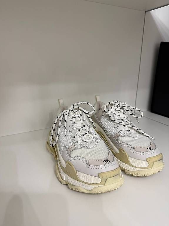 Balenciaga Scarpe da donna: Balenciaga Triple S – Nuovo (secondo la descrizione) da Zürich venduto da ffeti 3