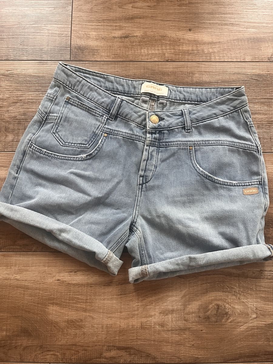 Gang Jeans: Neue Gang Shorts 30 – Nuovo (secondo la descrizione) da Urnäsch venduto da Schuerli